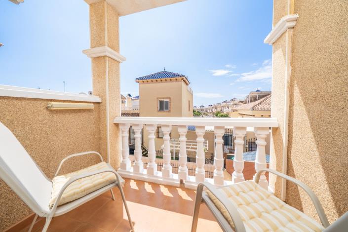 Image No.25-4 Bed Townhouse for sale