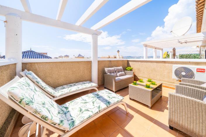 Image No.26-4 Bed Townhouse for sale