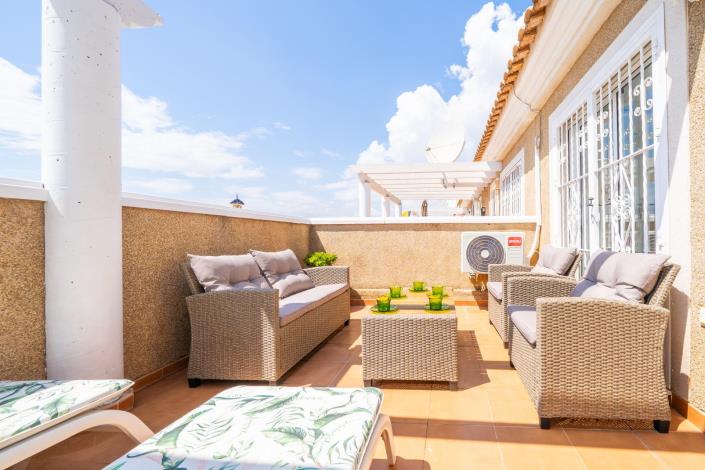 Image No.27-4 Bed Townhouse for sale