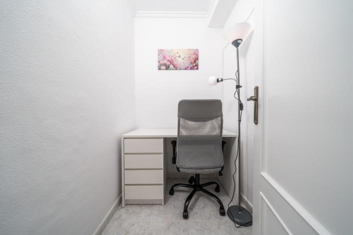 Image No.40-4 Bed Townhouse for sale