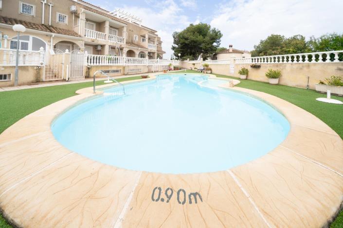 Image No.2-4 Bed Townhouse for sale