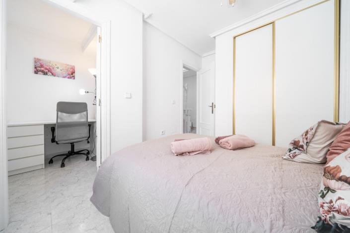 Image No.53-4 Bed Townhouse for sale