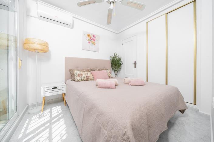 Image No.56-4 Bed Townhouse for sale