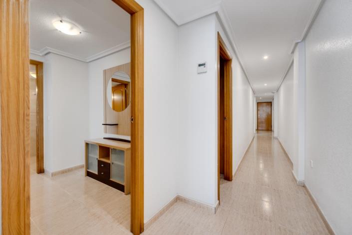 Image No.24-3 Bed Apartment for sale