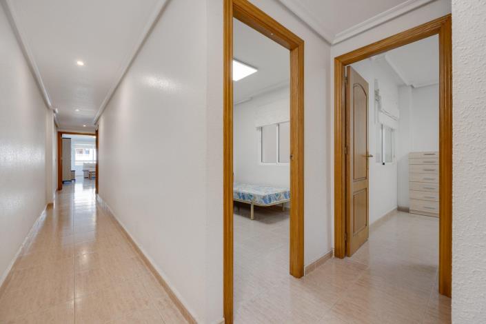 Image No.35-3 Bed Apartment for sale