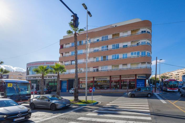 Image No.41-3 Bed Apartment for sale