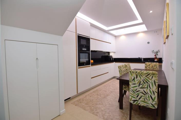 Image No.9-3 Bed Townhouse for sale