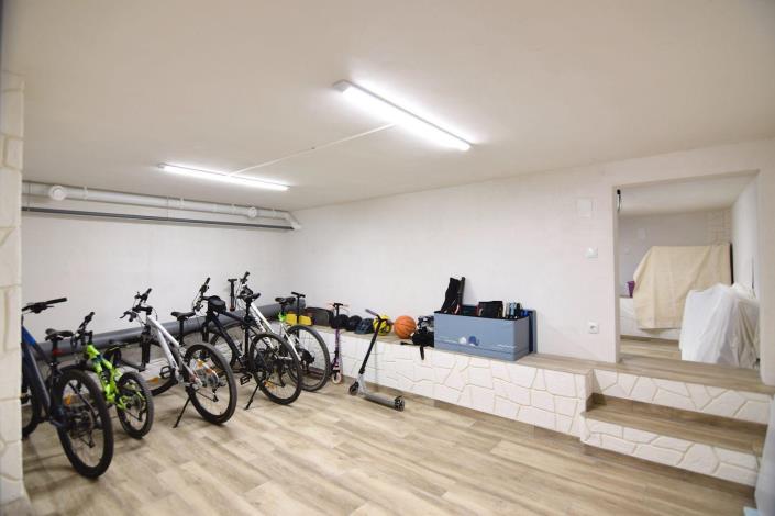 Image No.28-3 Bed Townhouse for sale