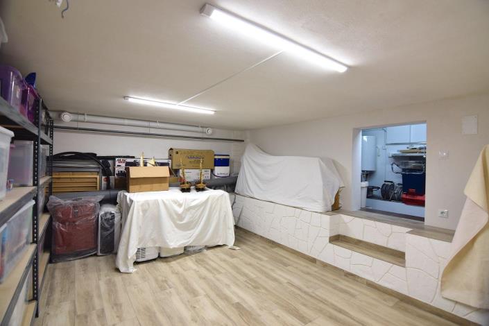 Image No.31-3 Bed Townhouse for sale