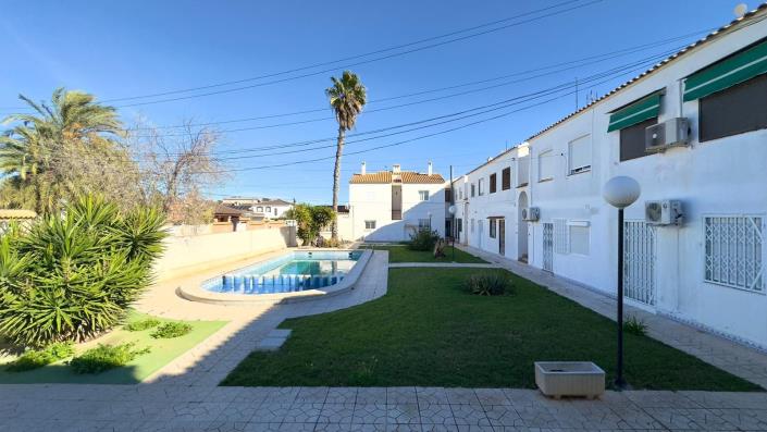 Image No.2-Bungalow de 1 chambre à vendre à Cabo Roig