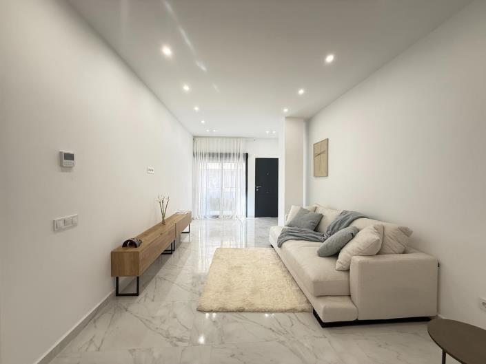 Image No.9-2 Bed Apartment for sale