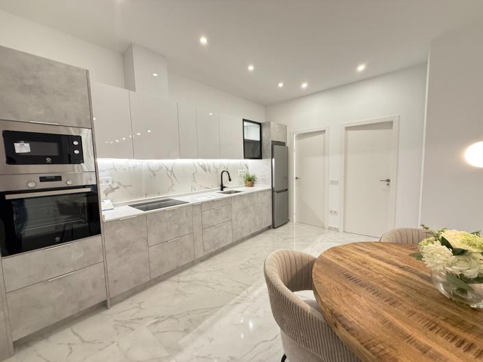 Image No.14-2 Bed Apartment for sale