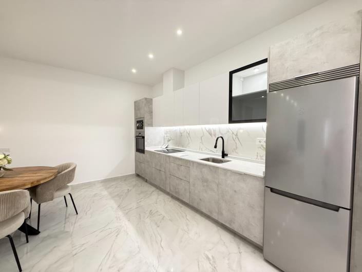 Image No.17-2 Bed Apartment for sale