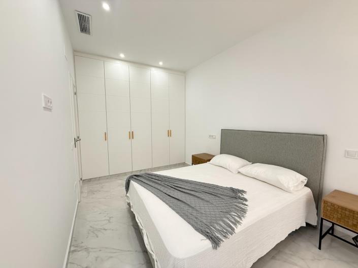 Image No.21-2 Bed Apartment for sale