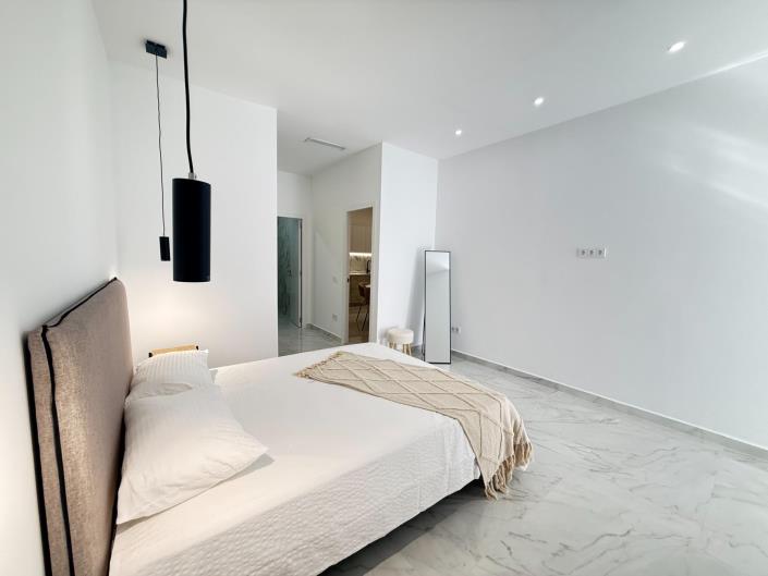 Image No.28-2 Bed Apartment for sale