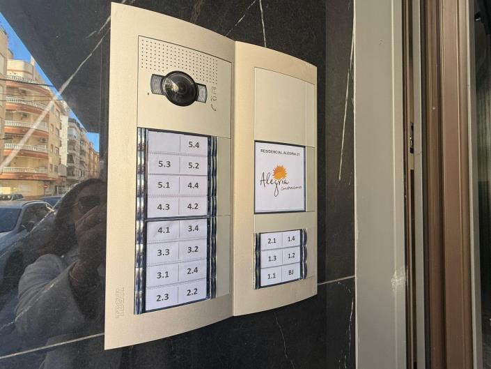 Image No.27-2 Bed Apartment for sale