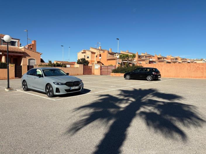 Image No.20-2 Bed Bungalow for sale