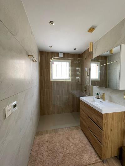 Image No.21-3 Bed Townhouse for sale