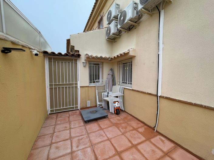 Image No.27-3 Bed Townhouse for sale