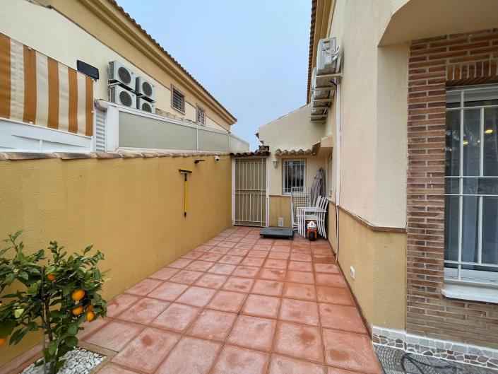 Image No.28-3 Bed Townhouse for sale