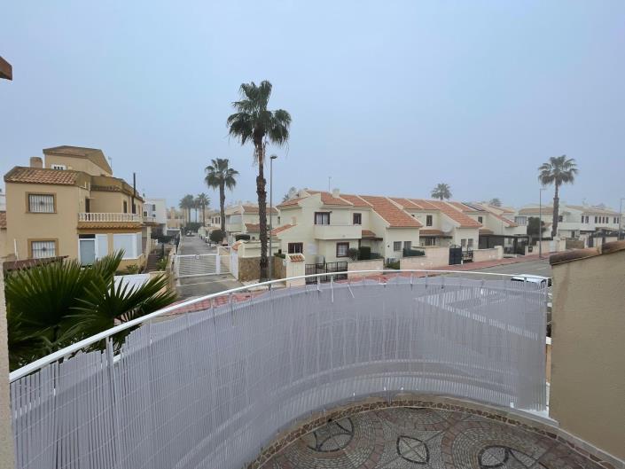 Image No.32-3 Bed Townhouse for sale