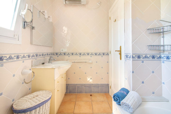 Image No.30-3 Bed House for sale