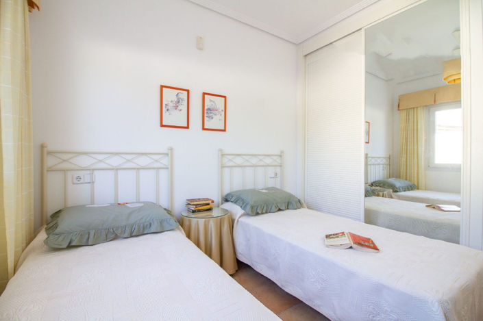 Image No.32-3 Bed House for sale