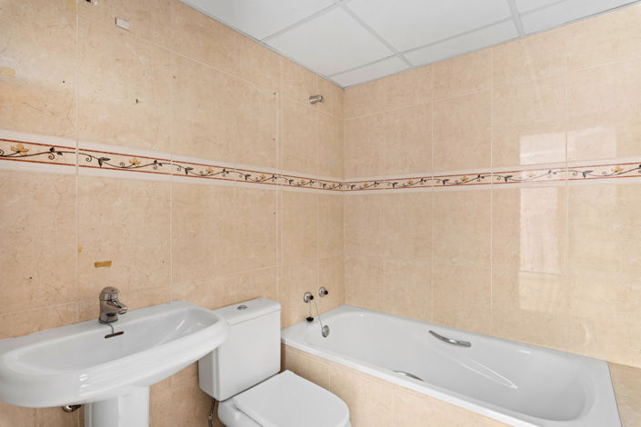 Image No.14-2 Bed Apartment for sale