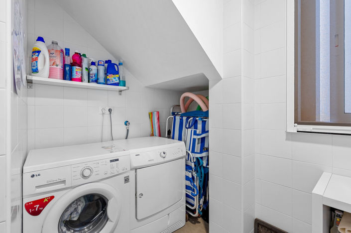 Image No.10-3 Bed House for sale