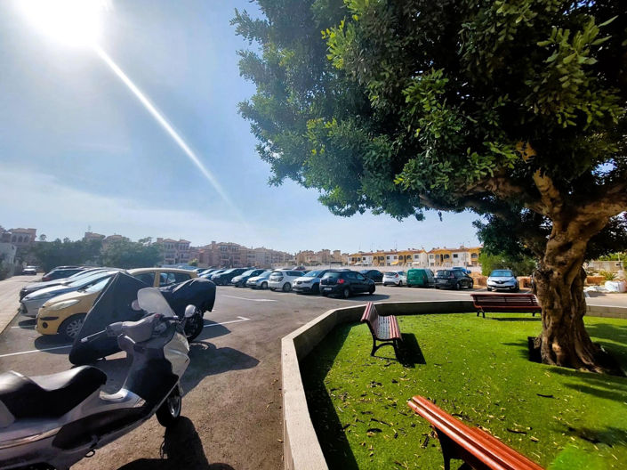 Image No.20-2 Bed House for sale