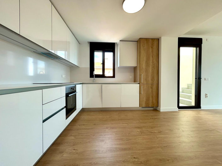 Image No.5-2 Bed Penthouse for sale