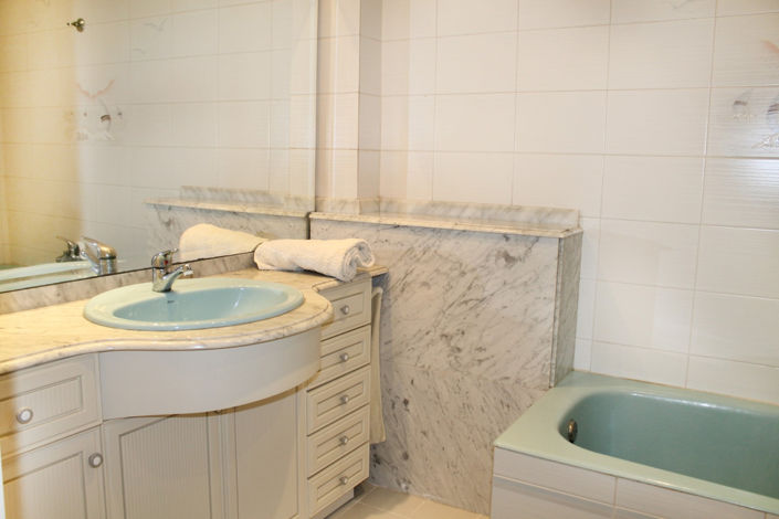 Image No.24-4 Bed Apartment for sale