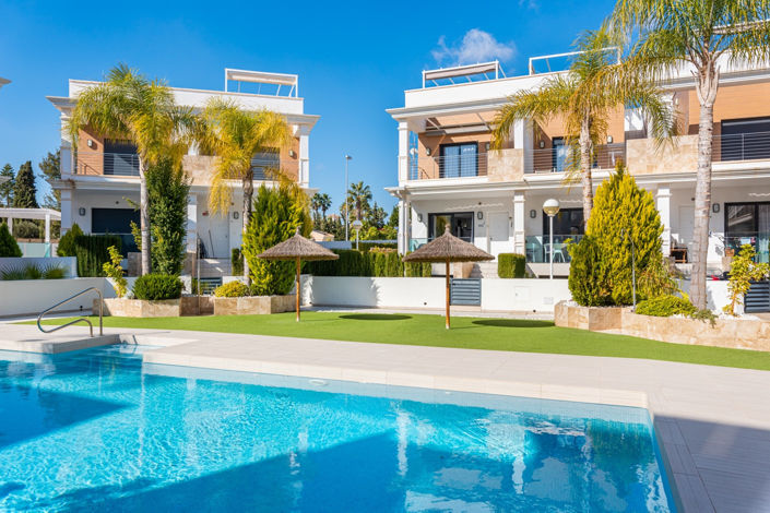 Image No.2-3 Bed House for sale