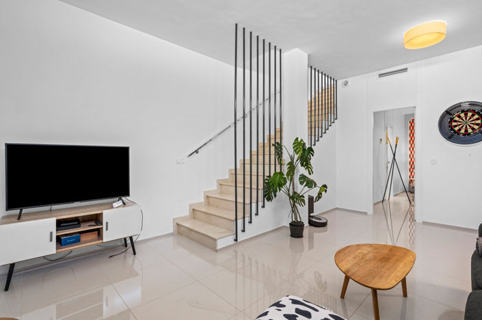 Image No.20-3 Bed House for sale