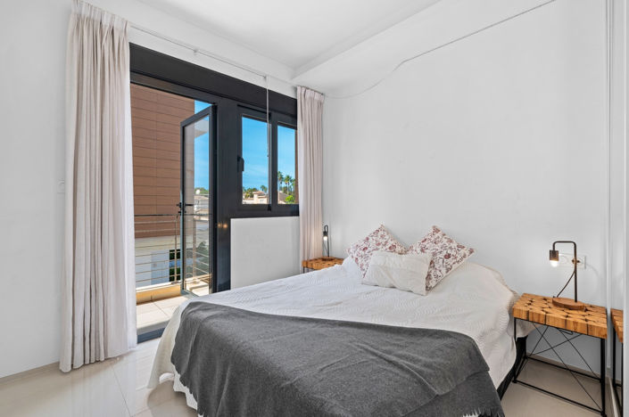 Image No.27-3 Bed House for sale