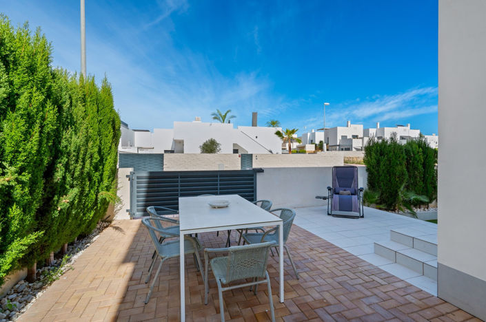 Image No.3-3 Bed House for sale