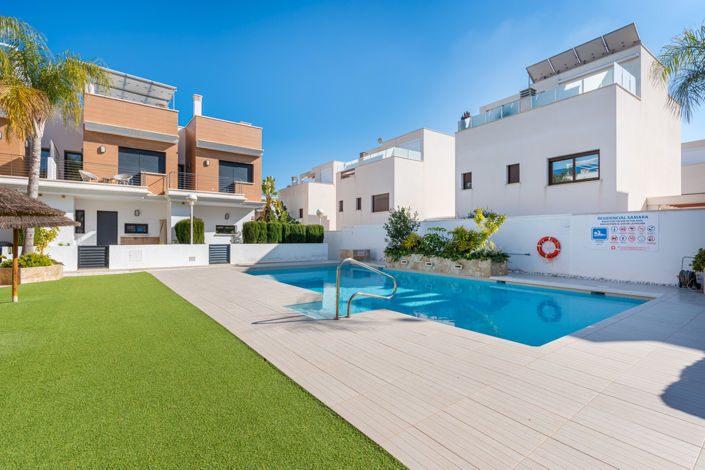 Image No.42-3 Bed House for sale