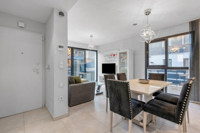 11-20939a0134ad724a8cb2a801094d15a4