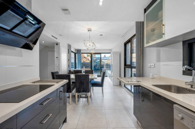 13-5fd73dea700db77384c091ca9818b1a9