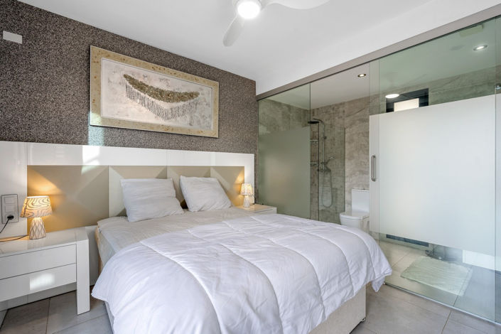 Image No.14-3 Bed House for sale