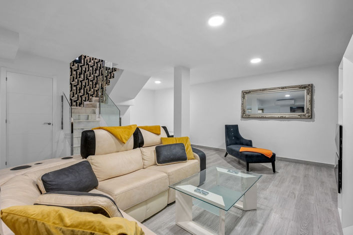 Image No.4-3 Bed House for sale