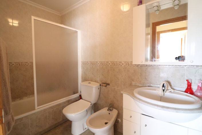 Image No.8-2 Bed Apartment for sale