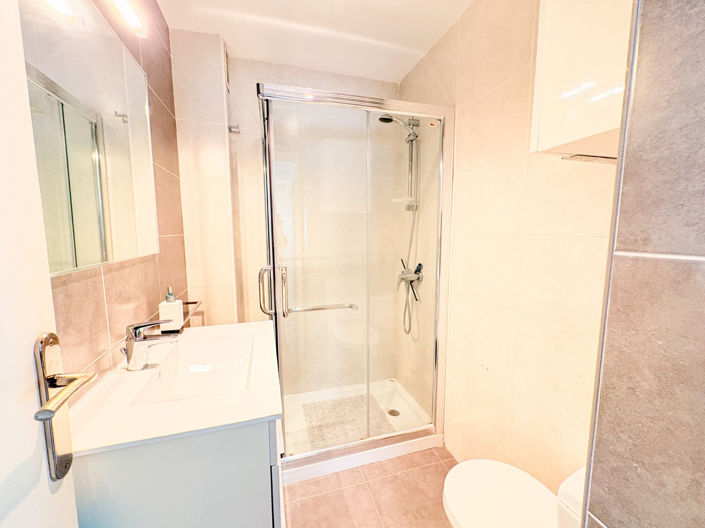 Image No.20-3 Bed Apartment for sale