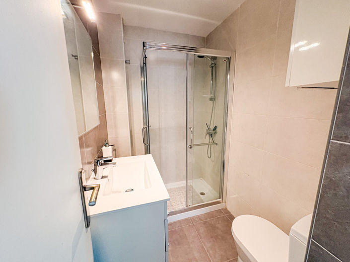 Image No.24-3 Bed Apartment for sale