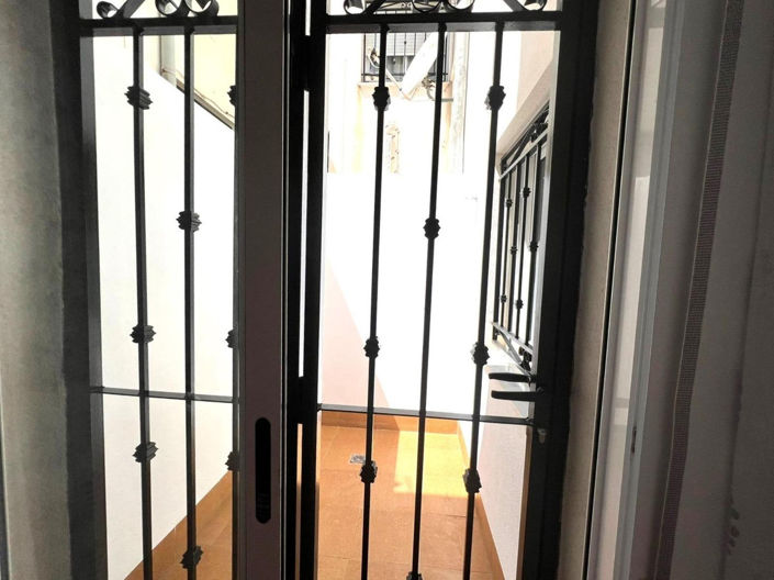 Image No.20-2 Bed House for sale