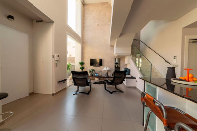 13-5fd73dea700db77384c091ca9818b1a9