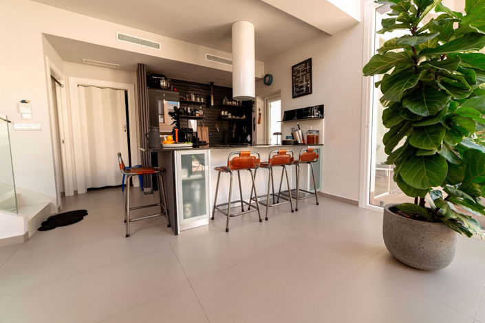 Image No.5-3 Bed House for sale