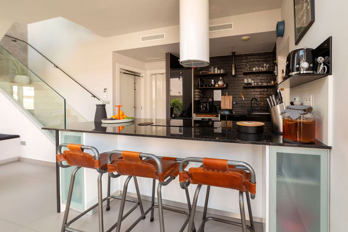 Image No.9-3 Bed House for sale