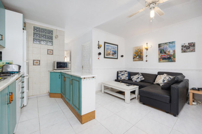 Image No.11-2 Bed House for sale