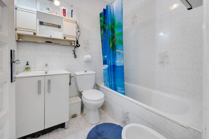 Image No.15-2 Bed House for sale